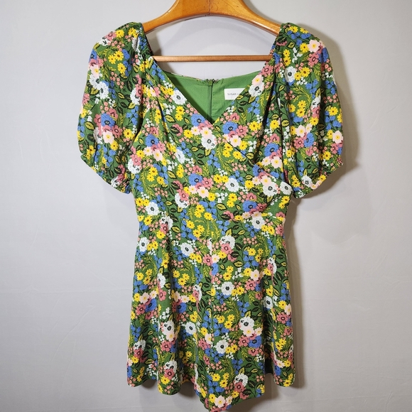 Green and White Floral Wrap Puff Sleeve Romper - Picture 2 of 13